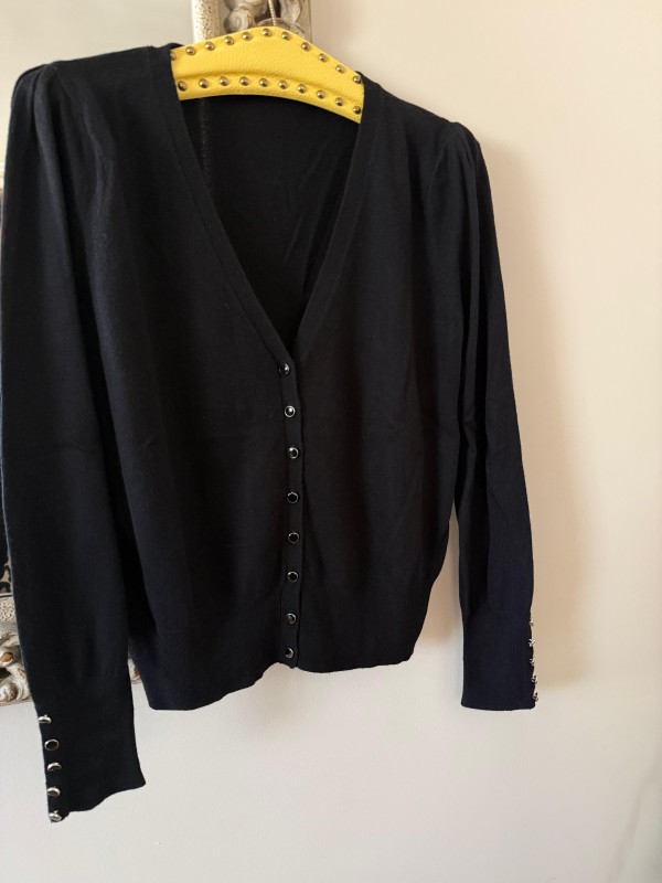 Vintage Siyah Kolları Düğmeli Hırka