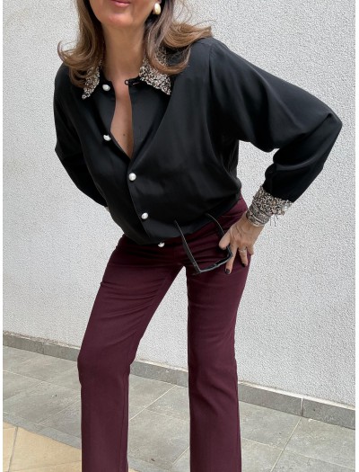 Vintage Siyah Yaka ve Kolları İnci İşlemeli Gömlek