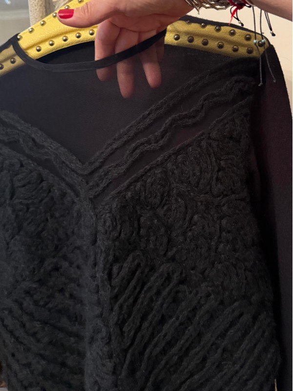 Vintage Siyah Yakası Tül Kazak