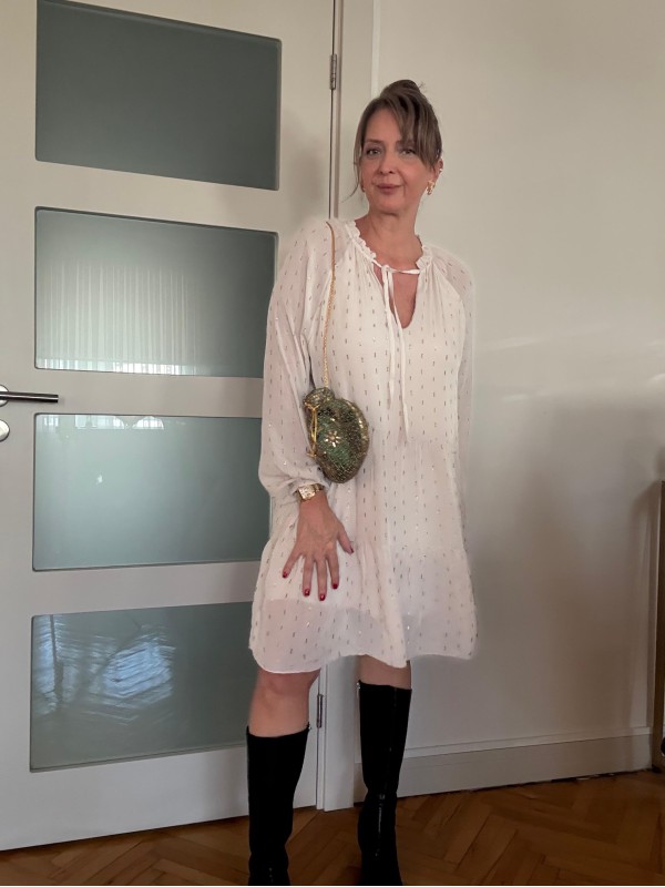 Tüzün Beyaz Gold Baskılı Elbise 