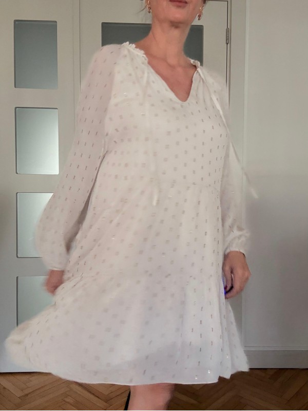 Tüzün Beyaz Gold Baskılı Elbise 