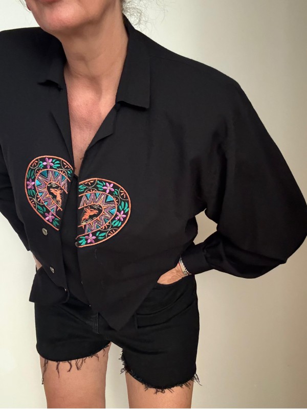 Vintage Önü Nakışlı Siyah Yün Gömlek 