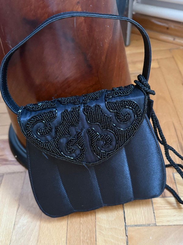 Vintage Siyah Saten Boncuklu Çanta 