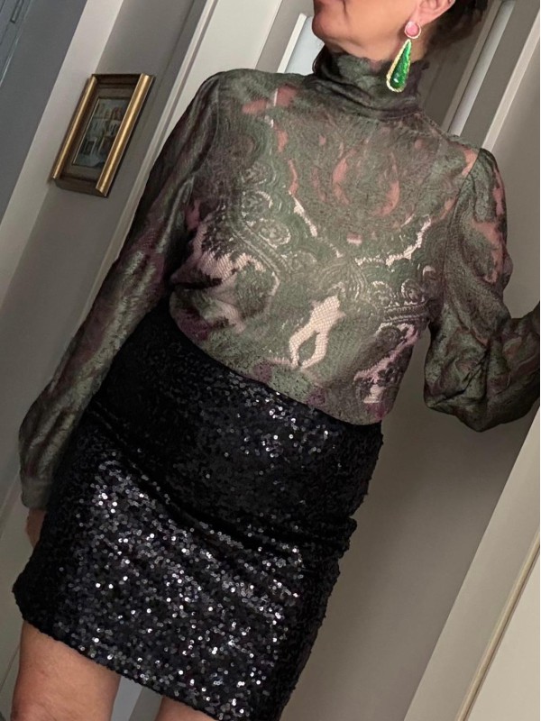 TasarımTransparan Tül İki Renkli Bluz