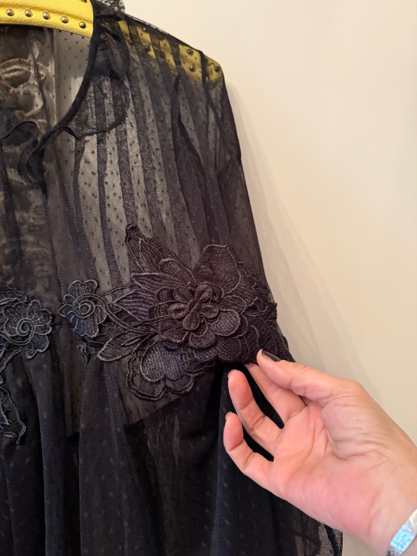 Vintage Tül Aplikeli Siyah Bluz 