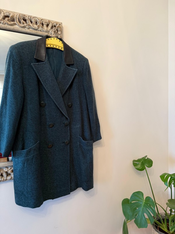 Vintage  Deri Yakalı Yün Kaban