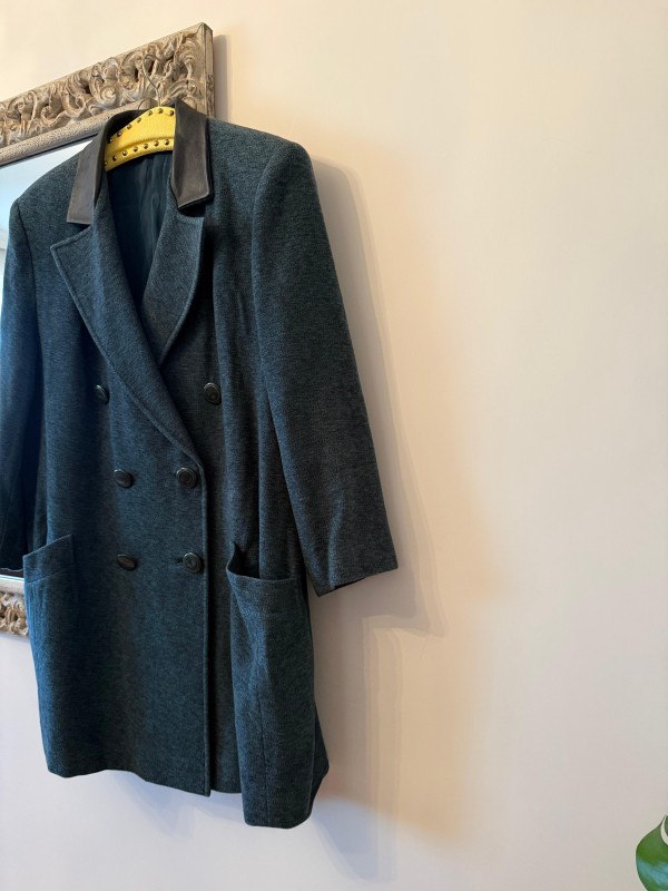 Vintage  Deri Yakalı Yün Kaban