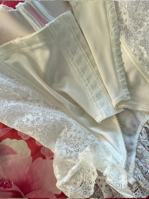 Vintage Dantel Beyaz Büstiyer