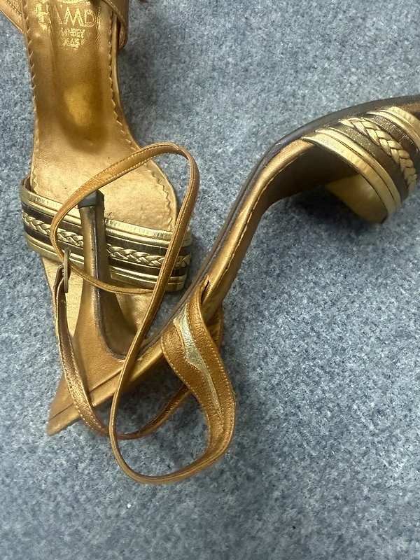 Vintage Gold Stiletto