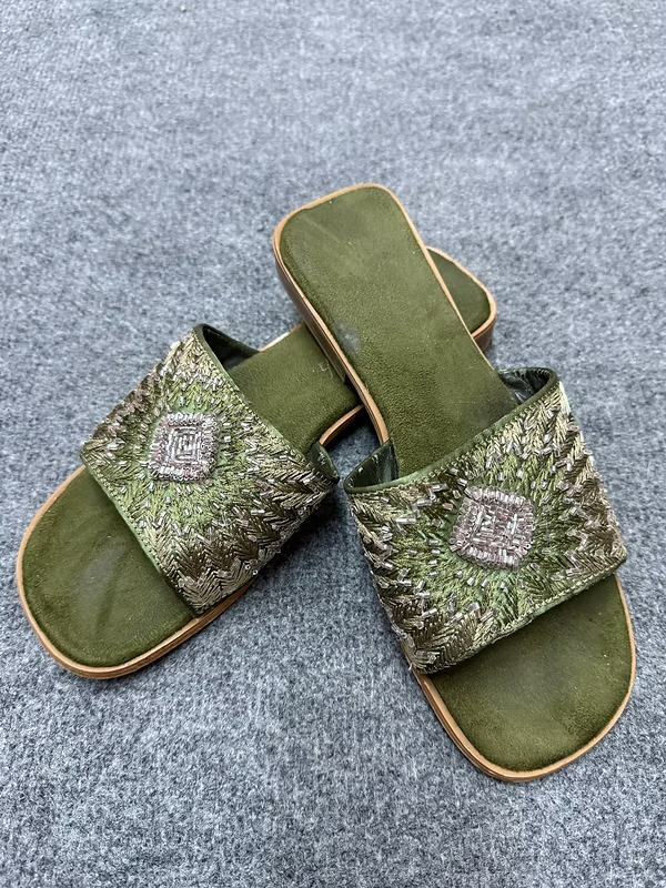 Vintage Full Nakışlı Süet Terlik