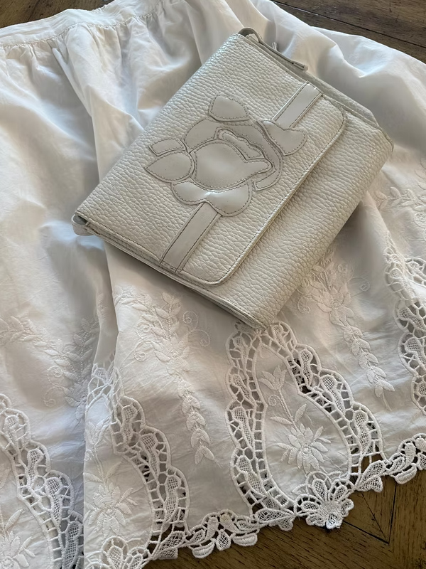 Vintage Etek Ucu Nakış ve Dantelli Etek