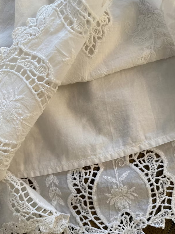 Vintage Etek Ucu Nakış ve Dantelli Etek