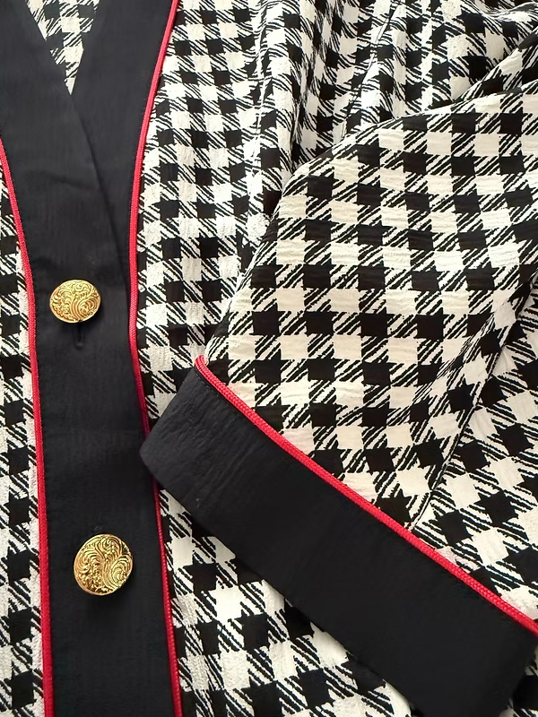 Vintage Gold Düğmeli Kazayağı Desen Bluz