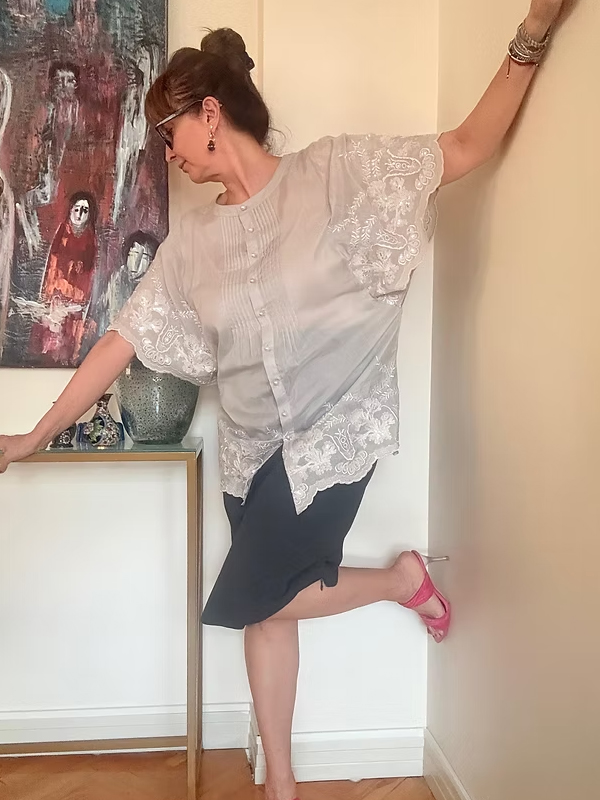 Vintage Dantel ve İnci Düğmeli İpek Gömlek