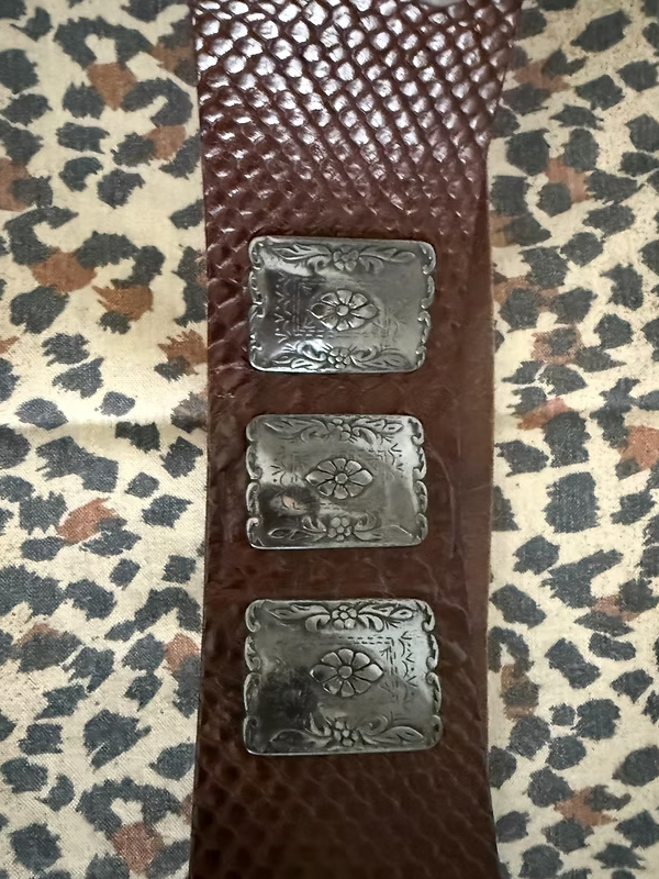 Vintage Metal aksesuarlı Kemer