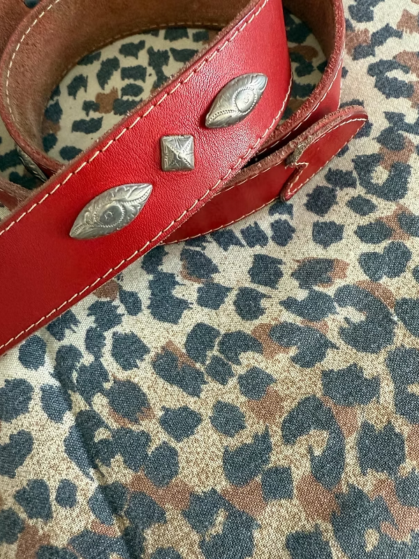 Vintage Metal Aksesuarlı Deri Kemer