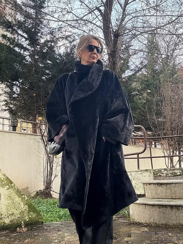 Vintage Siyah Peluş