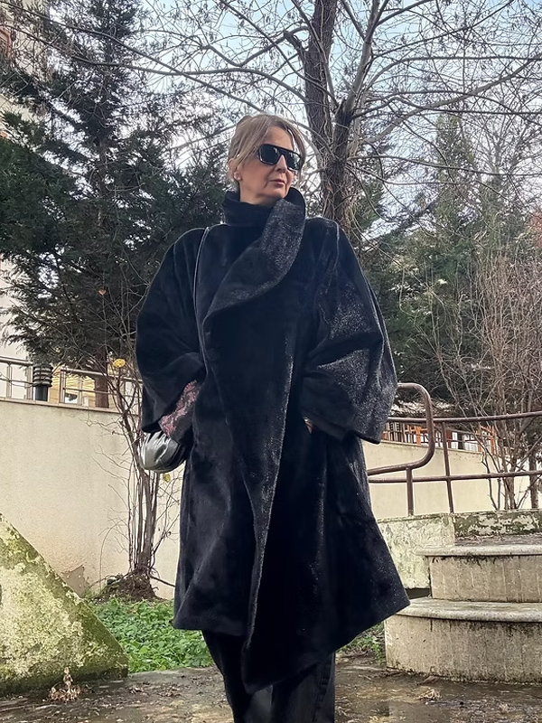 Vintage Siyah Peluş