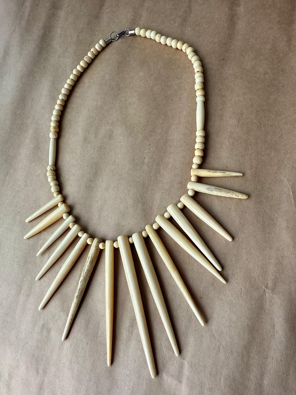 Vintage Uzun Kemik Kolye