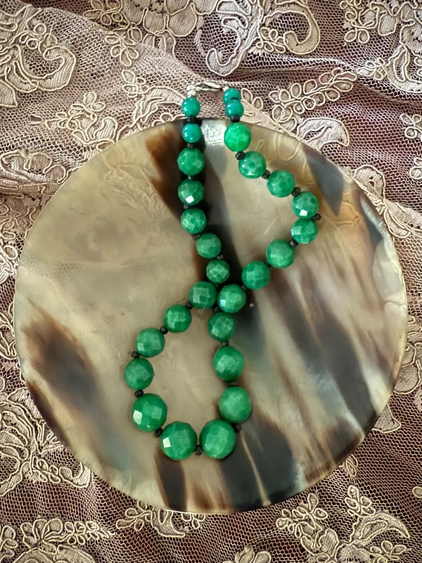 Vintage Yeşim Taşı Köşeli Kesim Kolye