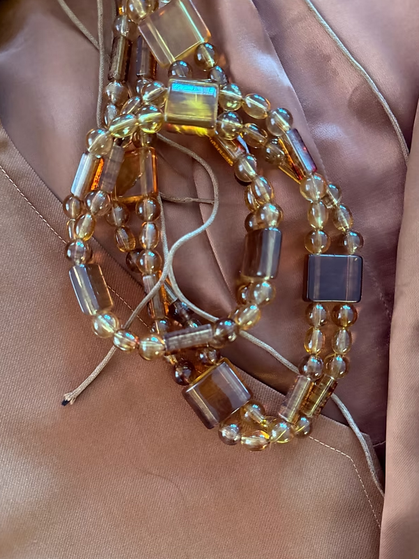 Vintage sıkma kehribar kolye