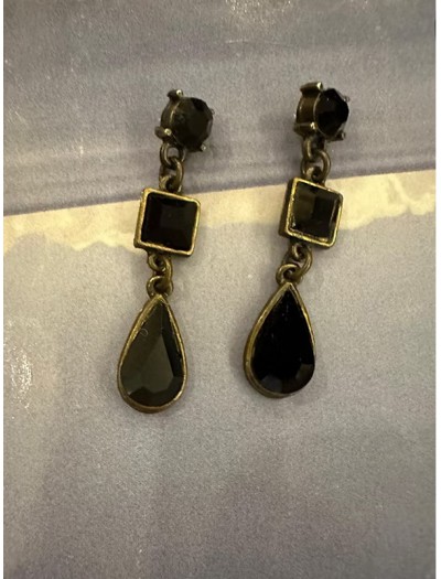 Vintage Siyah Kristal Taşlı Küpe Vintage Siyah Kristal Taşlı Küpe