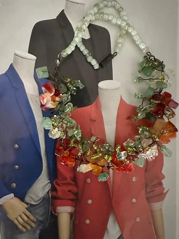 Vintage 70’ler cam çiçek kolye