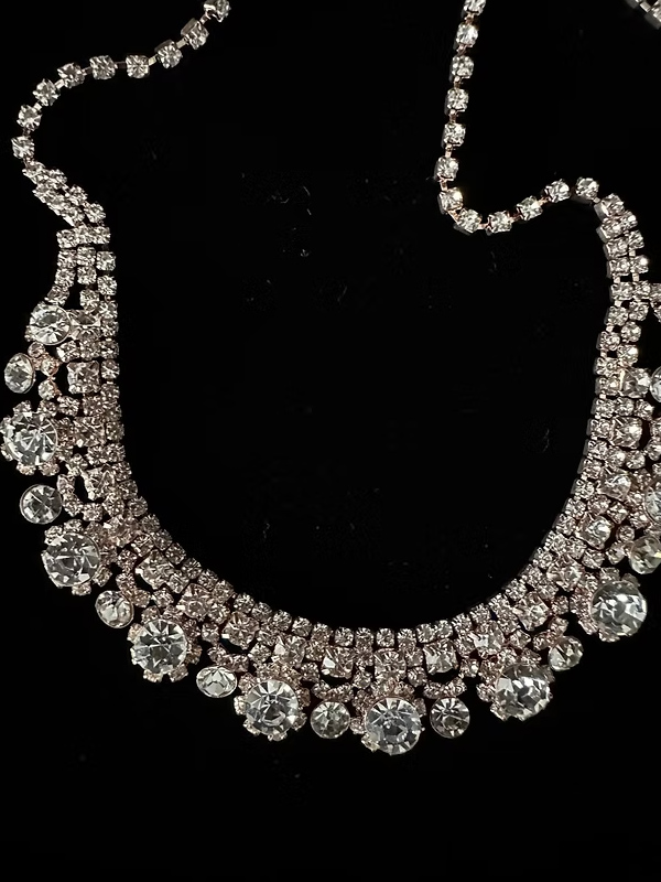 Vintage taşlı kolye