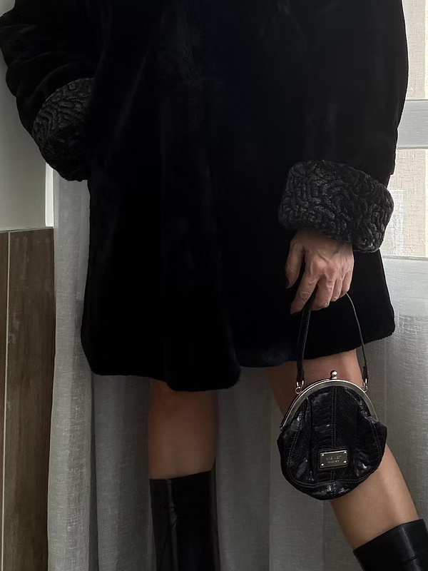 Nine West Mini Yılan Derisi Çanta