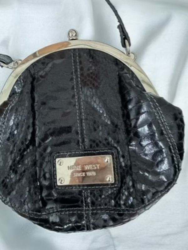 Nine West Mini Yılan Derisi Çanta