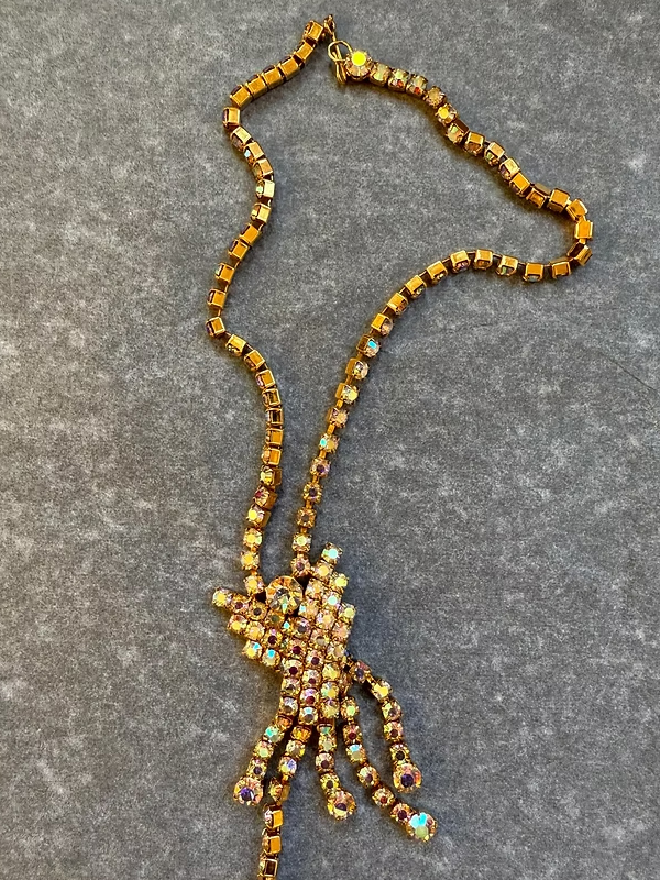 Vintage Aurora Kolye